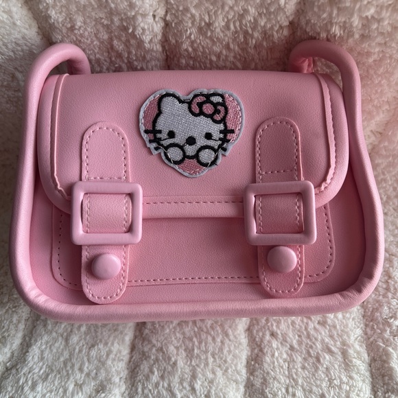 Hello Kitty Leatherette Purse - Picture 1 of 2